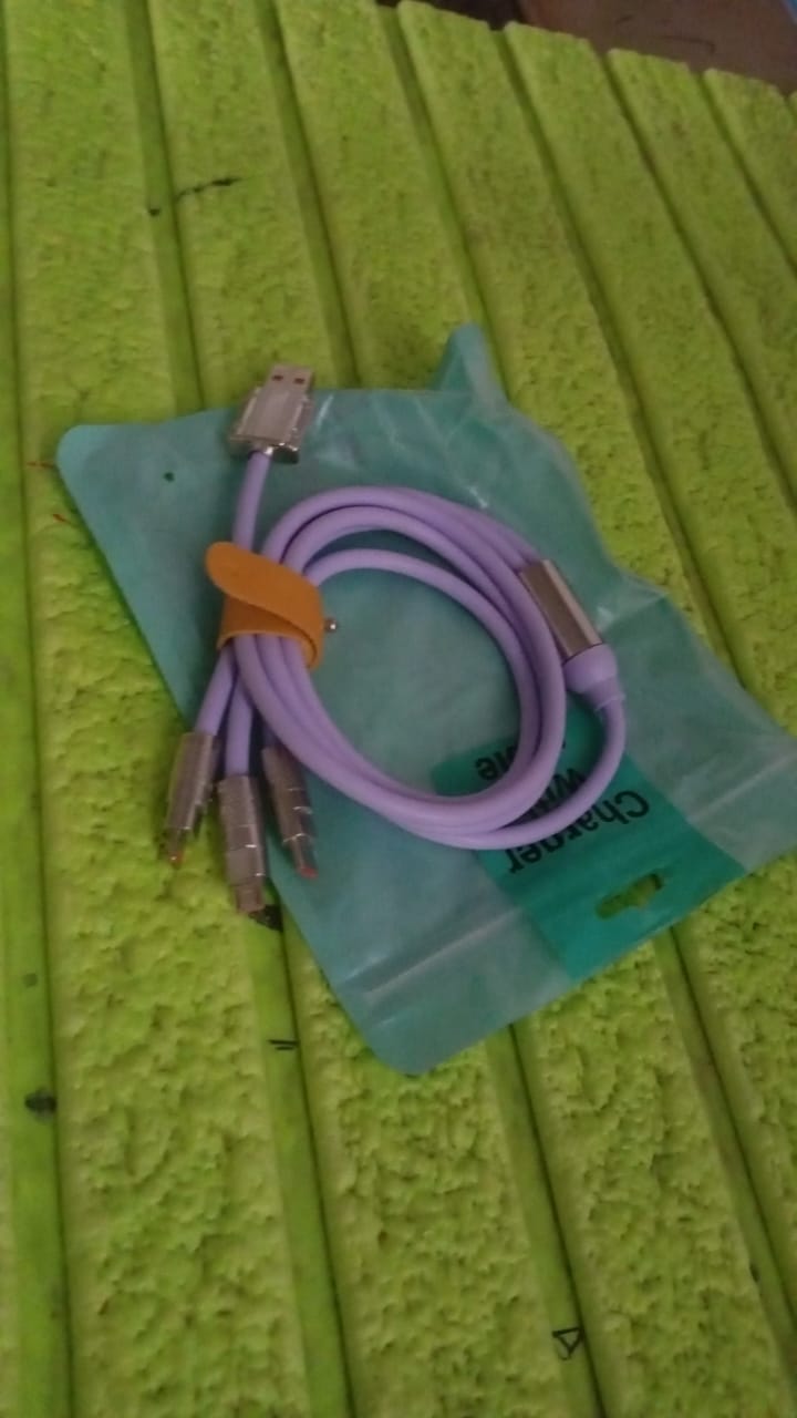 3 in 1 Multi Super Fast Charging Cable (1 Pc) 3 in 1 Multi Super Fast Charging Cable (1 Pc)